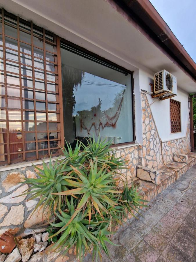 Villa Old Fisherman'S Taranto Luaran gambar