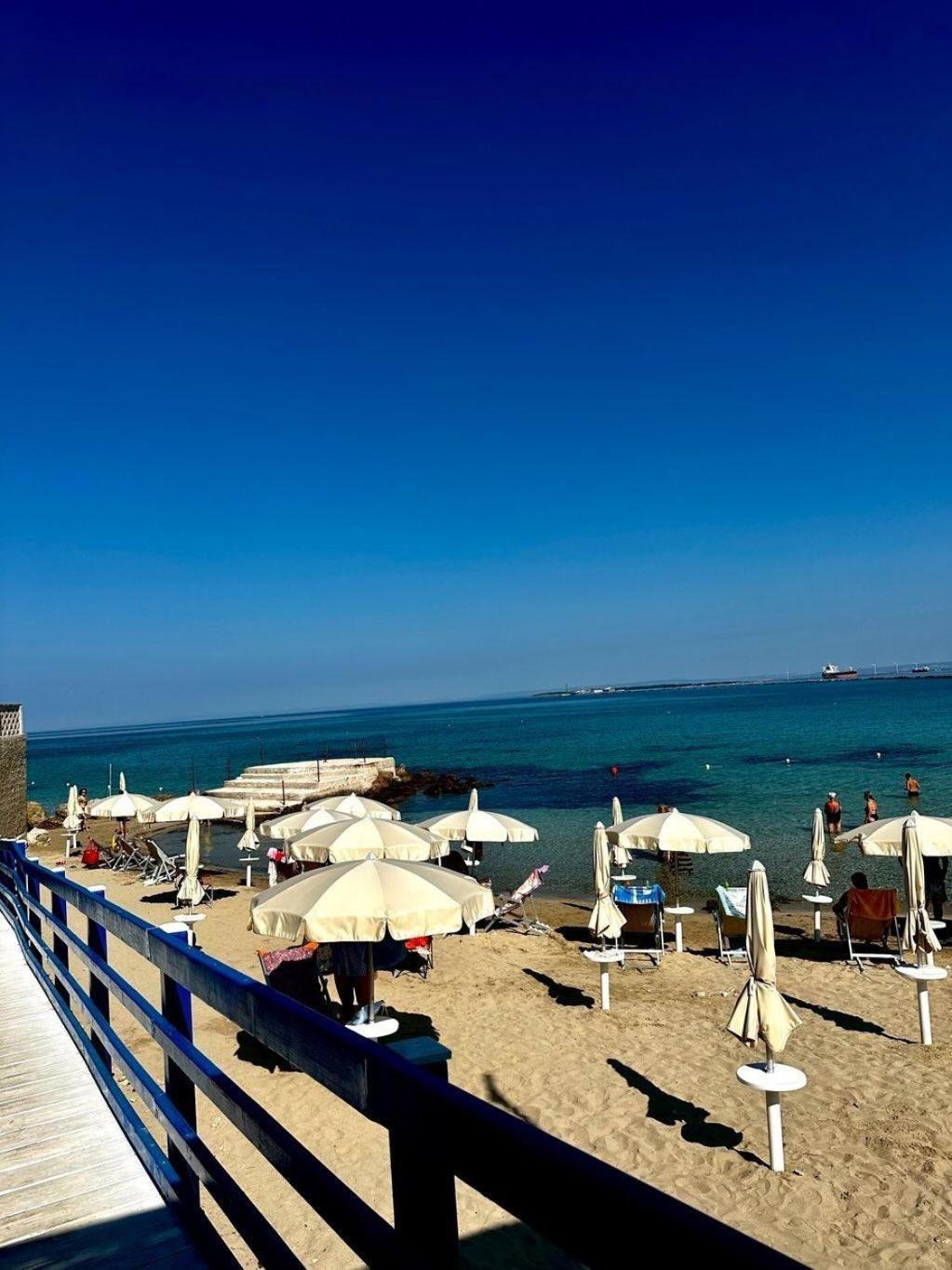 Villa Old Fisherman'S Taranto Luaran gambar