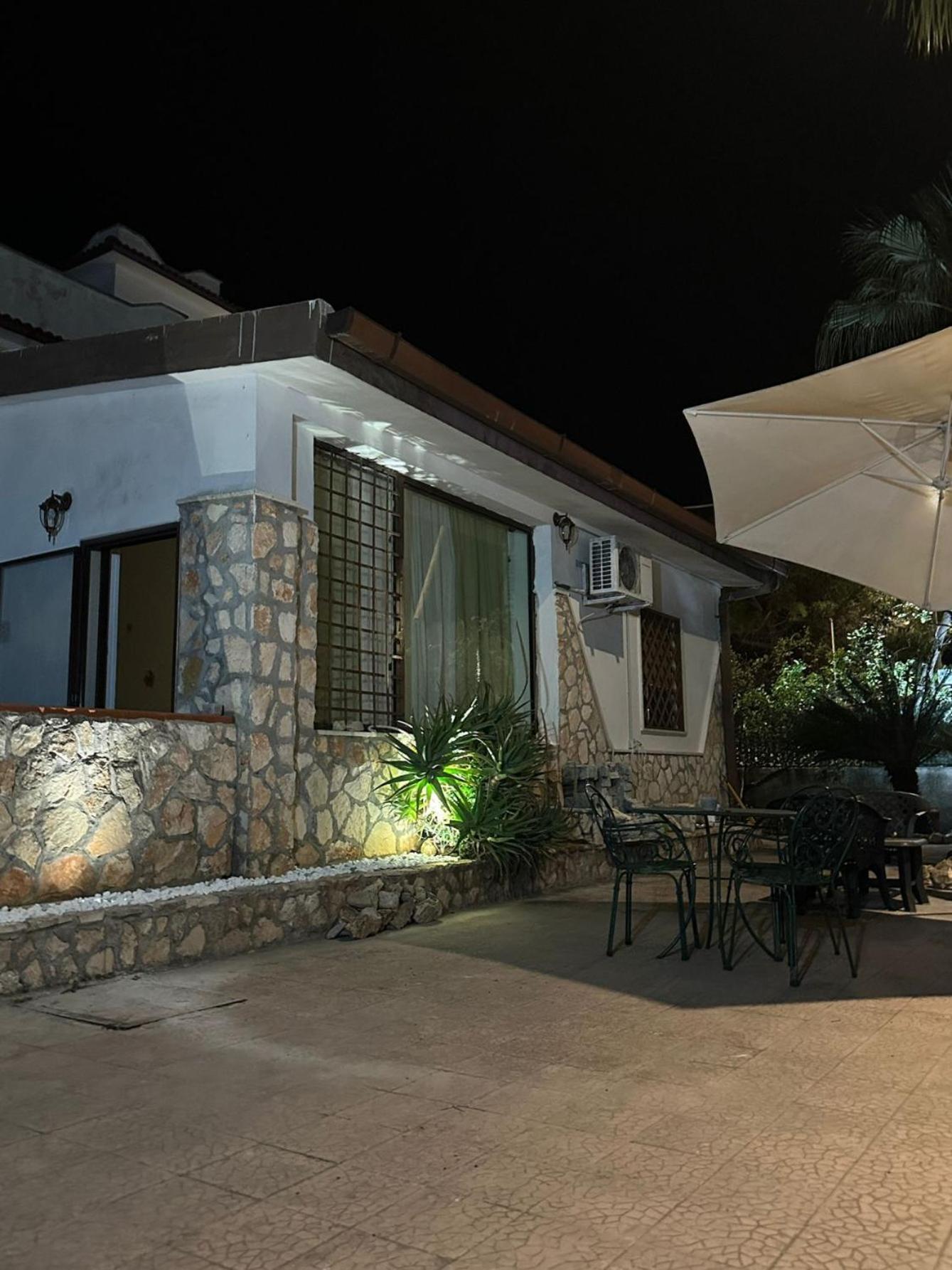 Villa Old Fisherman'S Taranto Luaran gambar
